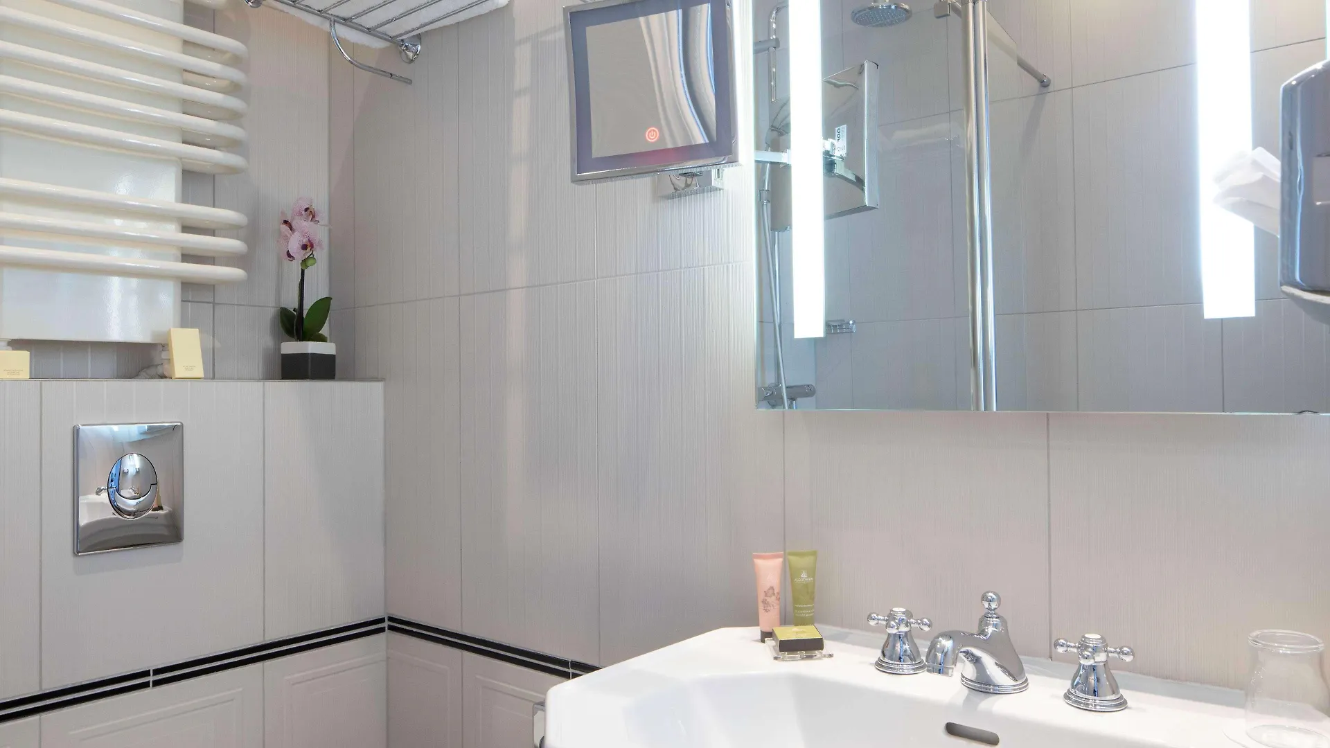Bradford Elysees - Astotel Otel 4*