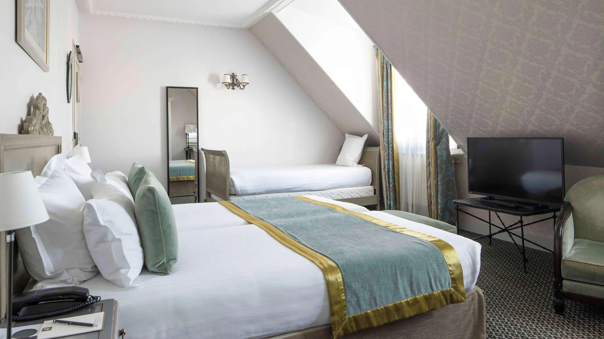 Bradford Elysees - Astotel Otel 4*